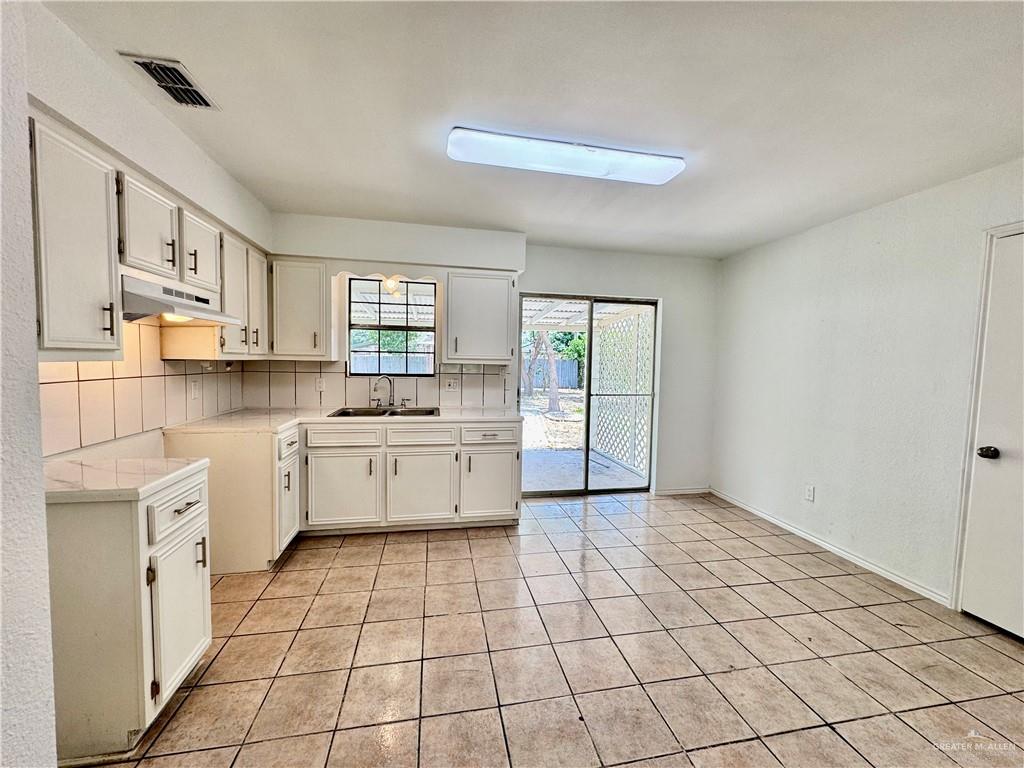 1313 Royal Palm Street, Alamo, Texas image 6