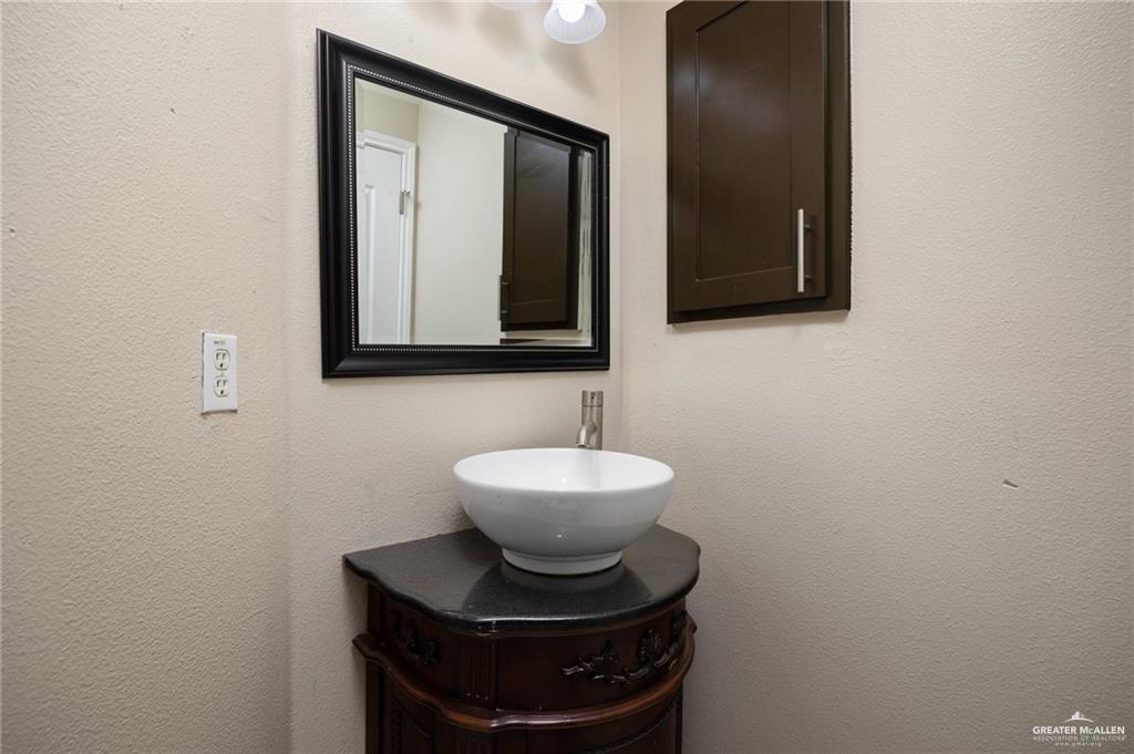 3716 Yellowhammer Avenue, McAllen, Texas image 17