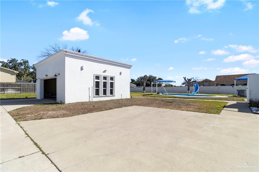 4004 Persimmon Drive, Palmhurst, Texas image 13