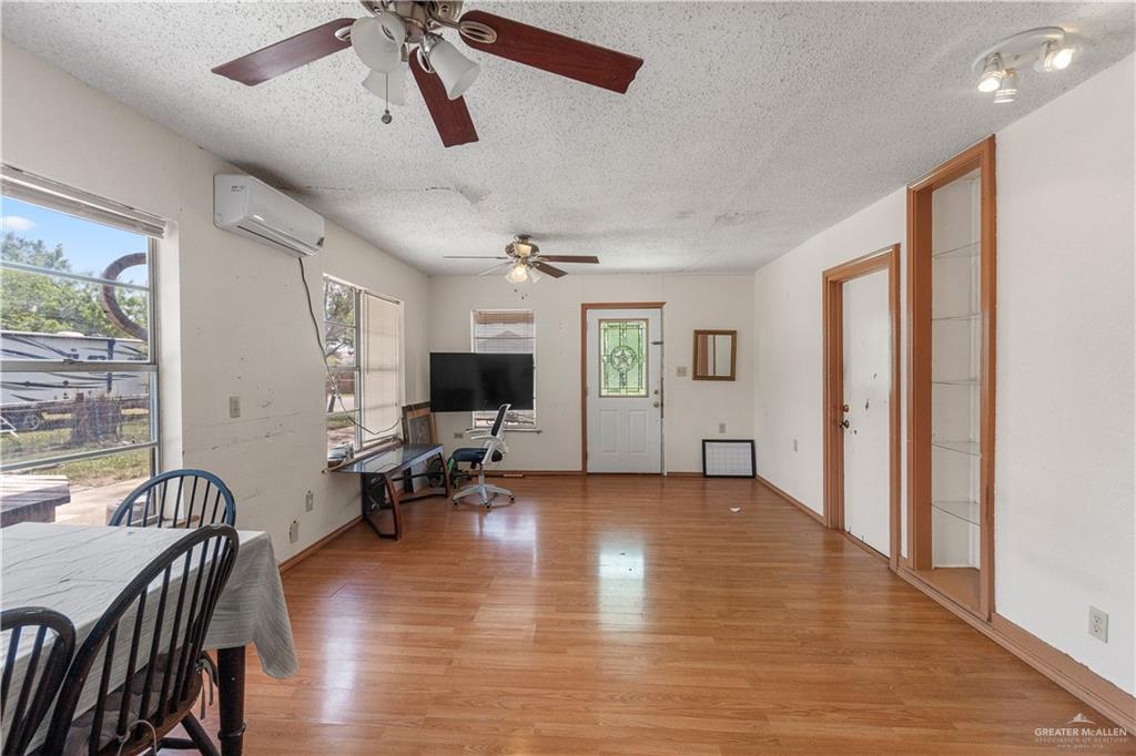 545 S Colorado Avenue, Mercedes, Texas image 5
