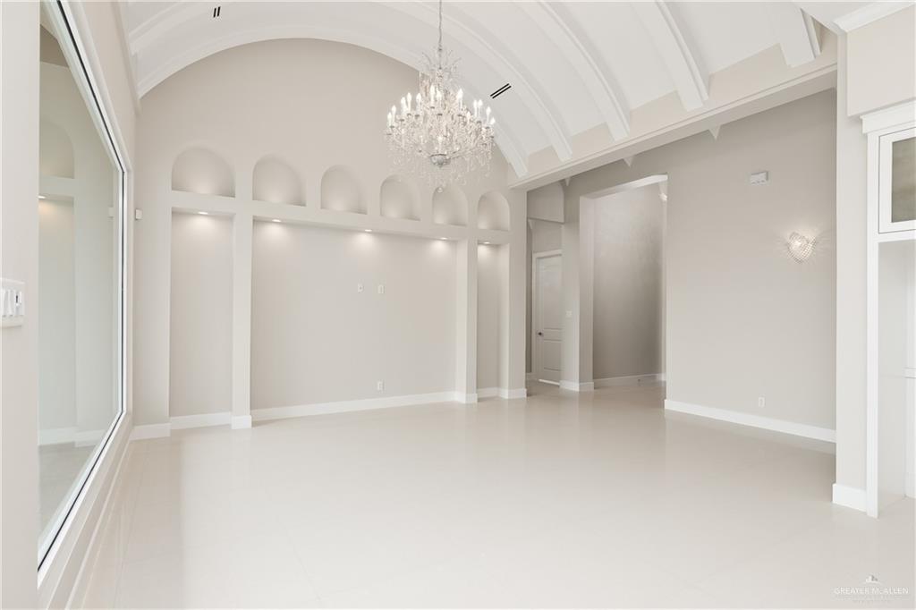 Edinburg, Texas 78539, United States, 4 Bedrooms Bedrooms, ,3 BathroomsBathrooms,Residential,Active,215157