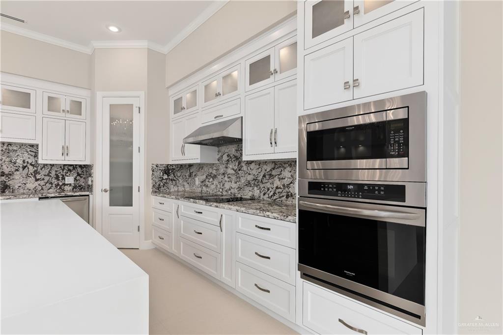 Edinburg, Texas 78539, United States, 4 Bedrooms Bedrooms, ,3 BathroomsBathrooms,Residential,Active,215157