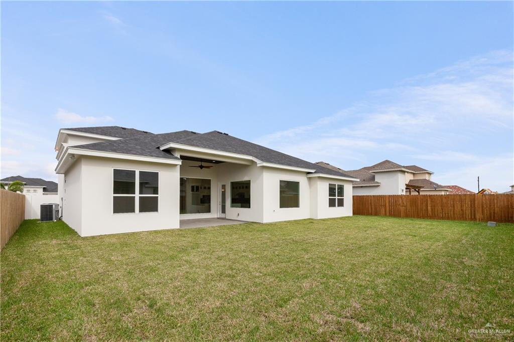 Edinburg, Texas 78539, United States, 4 Bedrooms Bedrooms, ,3 BathroomsBathrooms,Residential,Active,215157