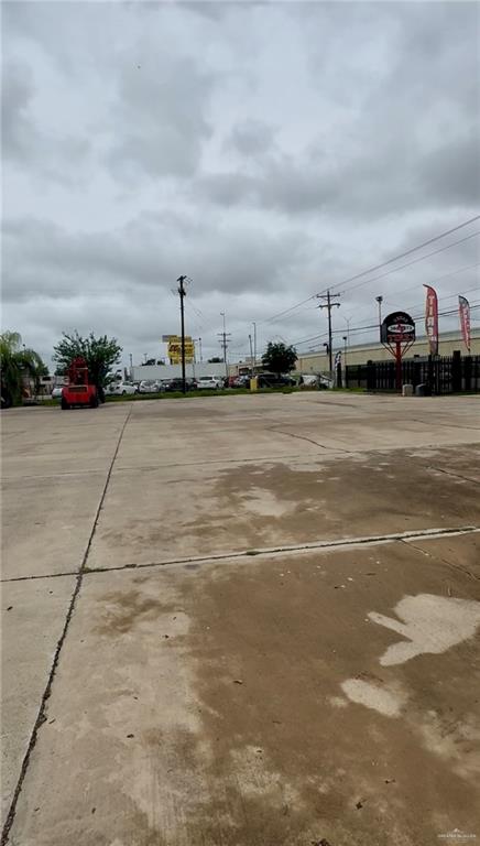 6021 N EXPWY 281