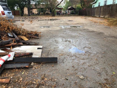 Vacant Land For Sale - 122 W Washington Avenue<br/> Harlingen, TX 78550