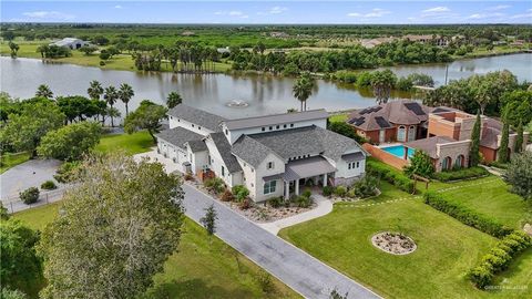 A home in Los Fresnos