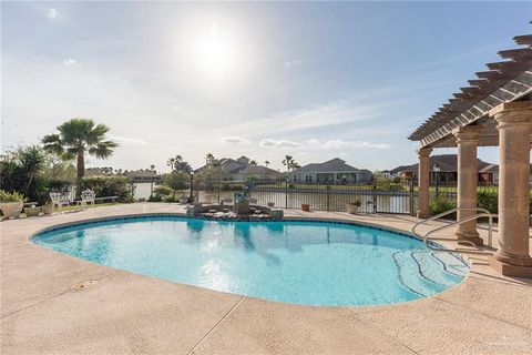 A home in Laguna Vista