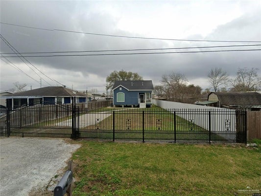 707 N MAGNOLIA ST, HIGHLANDS, TX 77562 - Image 8e7e0d9ea77fa64e47f3e077b3e02256/1675420615