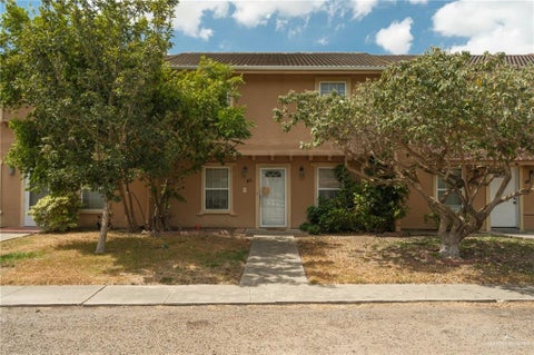 Townhouse For Sale - 2402 N Ed Carey Drive #45<br/> Harlingen, TX 78550