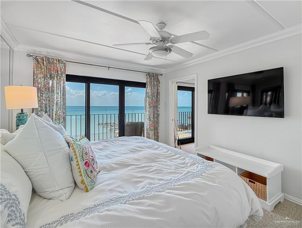 5101 Laguna Boulevard 202
