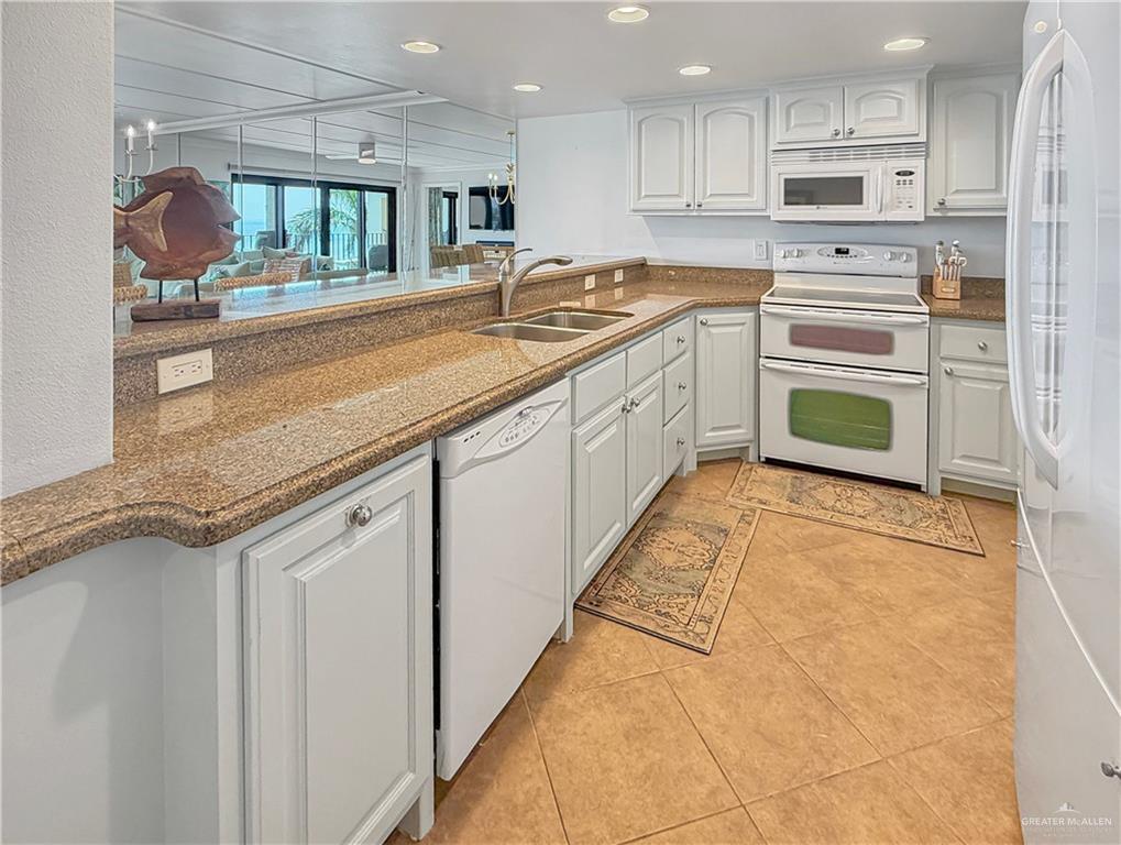 5101 Laguna Boulevard 202