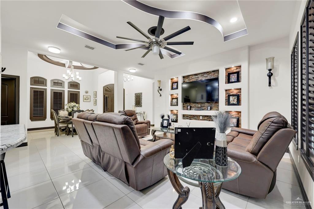 3214 S 5th Lane, McAllen, Texas image 6