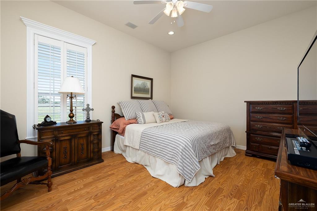 409 / 407 Shary Boulevard, Alton, Texas image 32