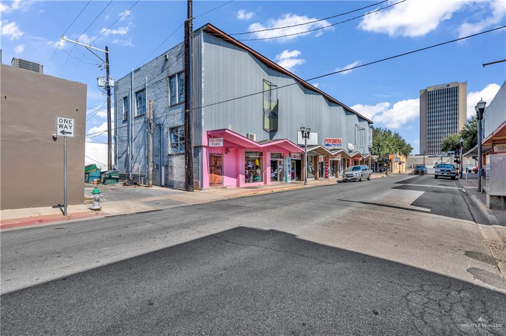 120 S Broadway Street