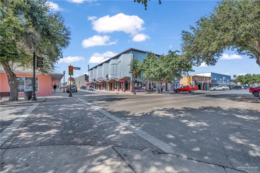 120 S Broadway Street