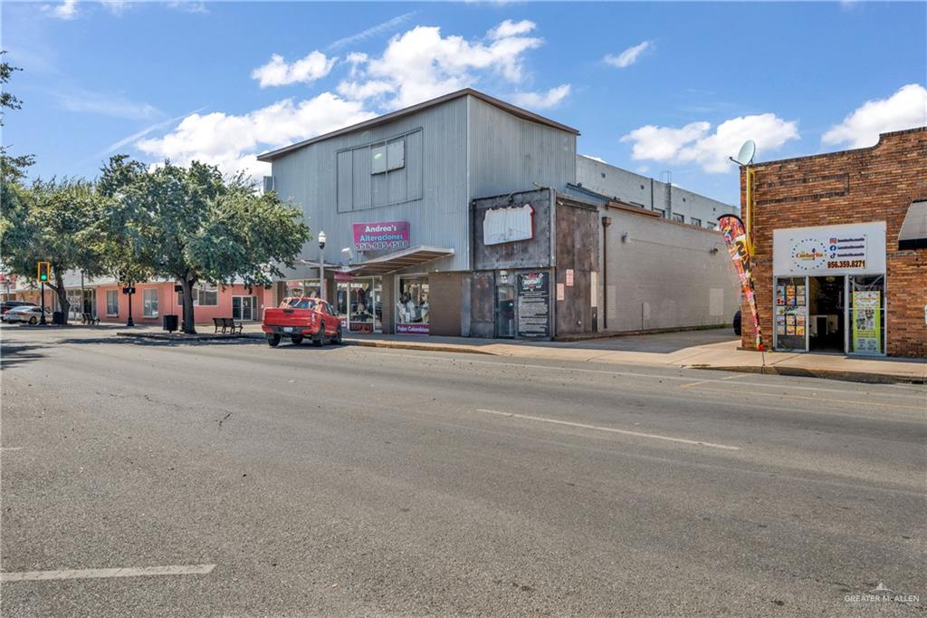 120 S Broadway Street