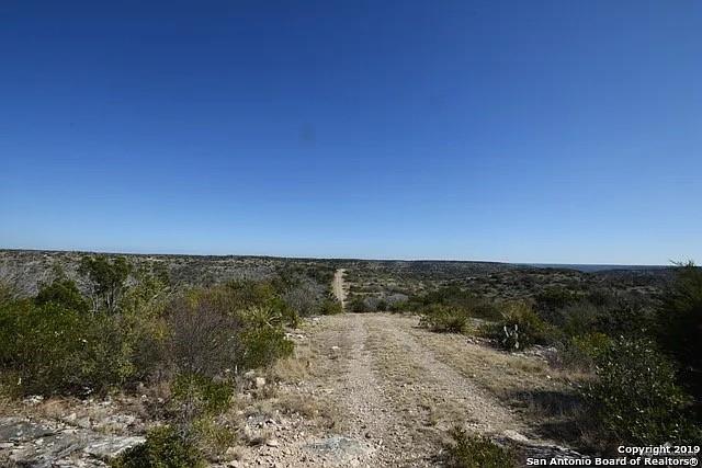 1052 Steep Road, Del Rio, Texas image 3