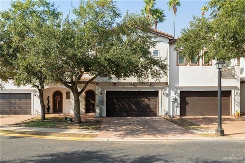 Photo of 820 S 6th Street, McAllen, TX 78501 (MLS # 497471)