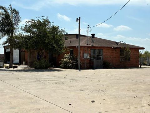 Homes For Sale - 12520 E Mile 2 1/2 E Road<br/> Mercedes, TX 78570