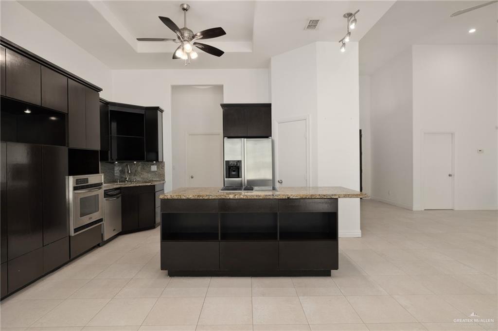 1941 Lion Lake Drive, Weslaco, Texas image 7