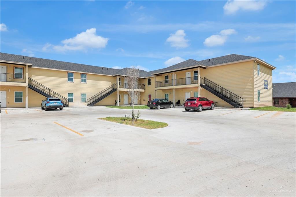 1503 W St Francis Avenue