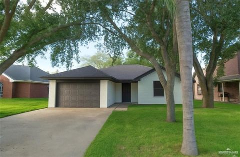 Apartment For Sale - 1615 Gloria Ann Drive<br/> Edinburg, TX 78539