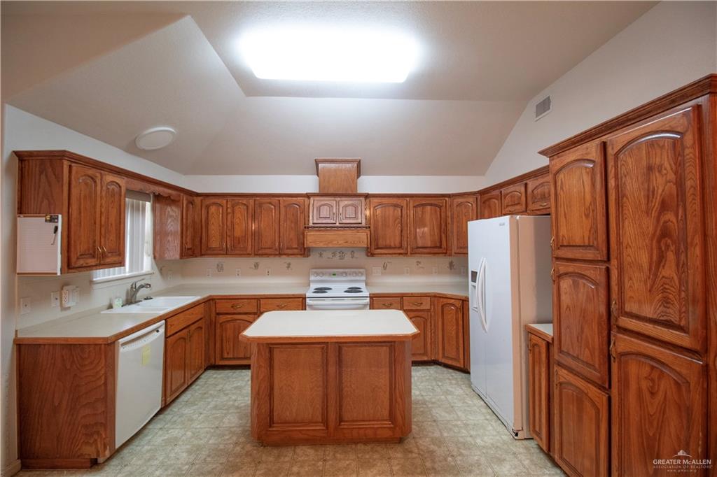 1717 Edward Drive, Edinburg, Texas image 7
