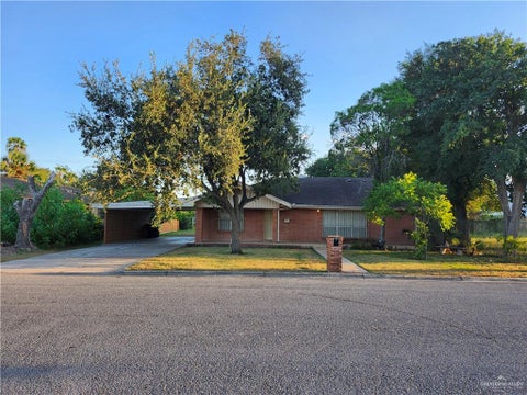 Apartment For Sale - 809 Kennedy Avenue<br/> McAllen, TX 78501