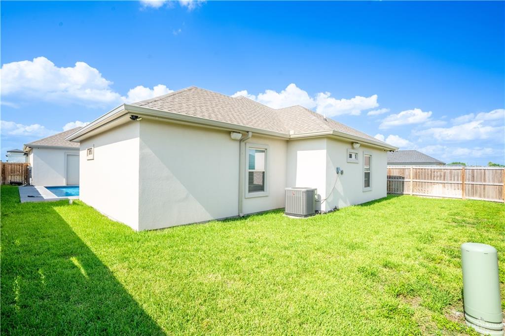 1306 E Danielle Avenue, Pharr, Texas image 24