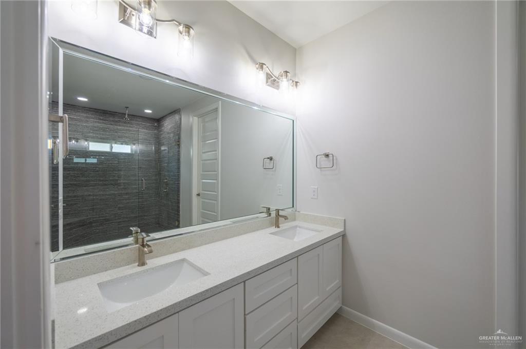 1306 E Danielle Avenue, Pharr, Texas image 13