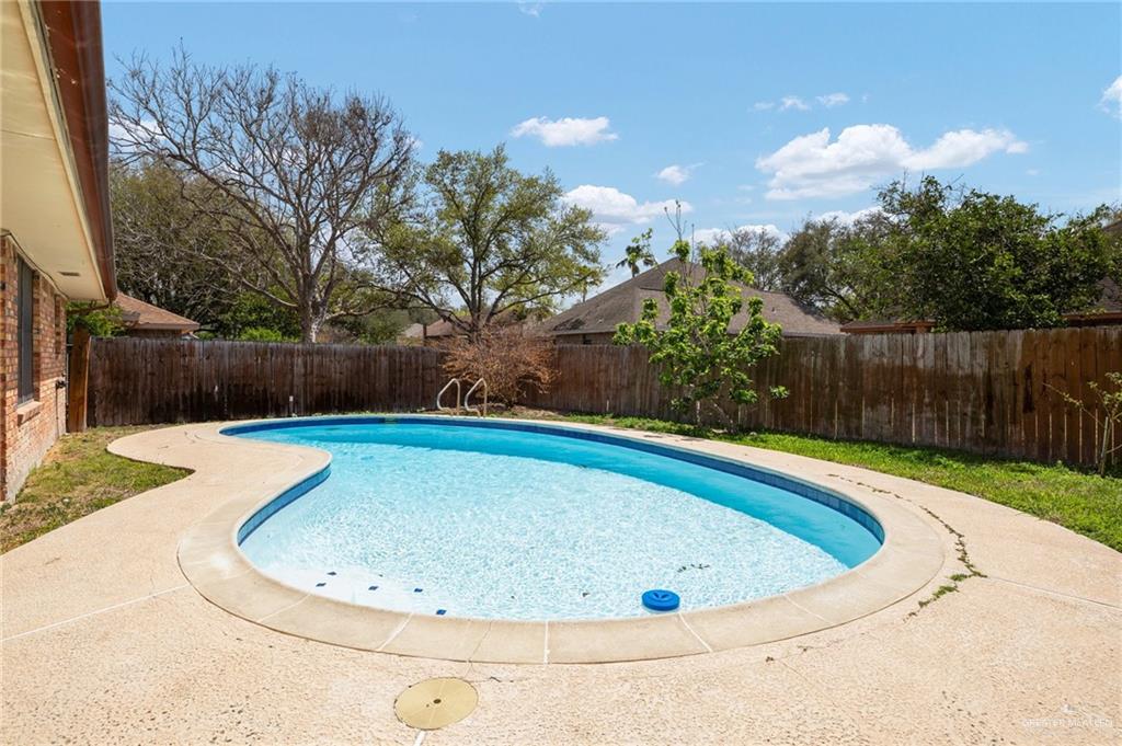 2001 Oriole Avenue, McAllen, Texas image 13