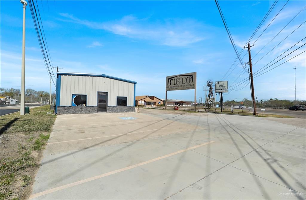 1926 W US Highway 83