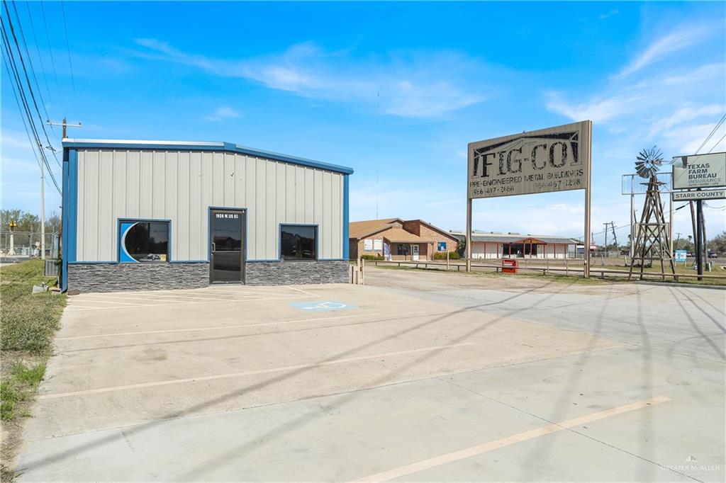 1926 W US Highway 83