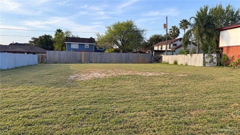 Vacant Land For Sale - 914 E 13th Street<br/> Weslaco, TX 78596