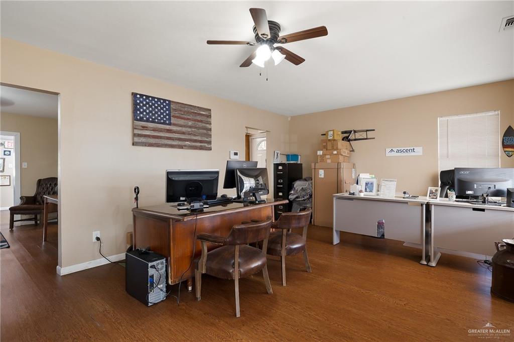 3721 N Veterans Boulevard, Pharr, Texas image 4