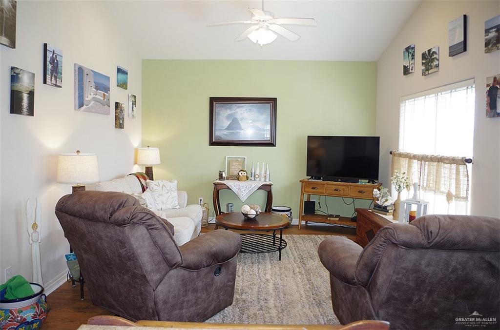 107 Bahama St #7, South Padre Island, Texas image 2