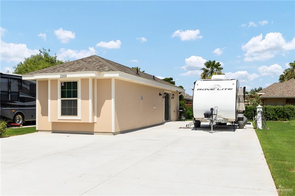 2203 Kingfisher Lane, Mission, Texas image 3