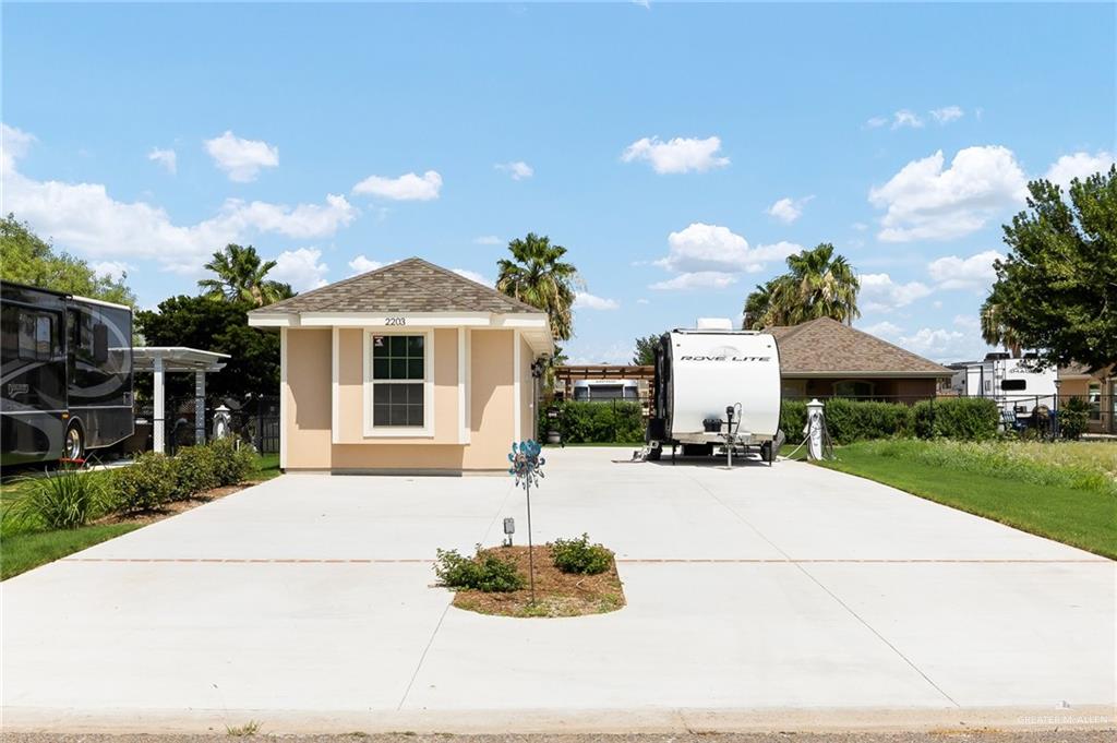 2203 Kingfisher Lane, Mission, Texas image 1