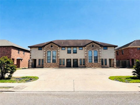 Apartment For Rent - 1204 W Kiwi Ave #B<br/> Pharr, TX 78577