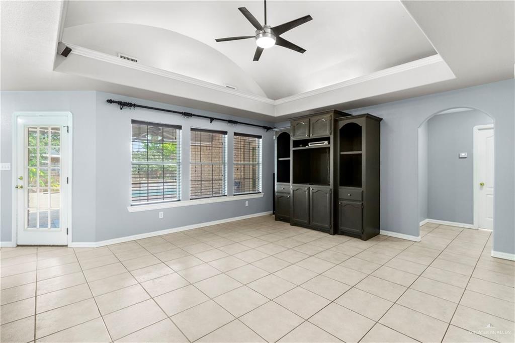 1411 Dons Drive, Mission, Texas image 5