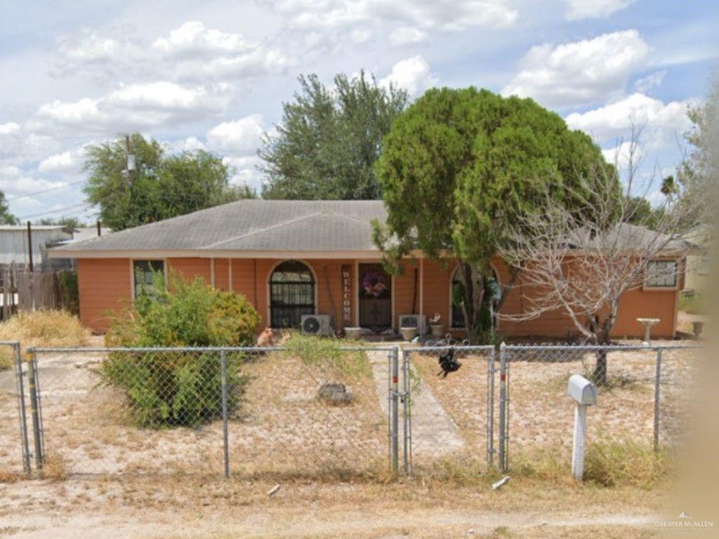 243 W Huisache Street, Rio Grande City, Texas image 1