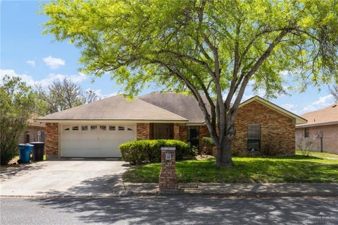 Homes For Sale - 2001 Oriole Avenue<br/> Hidalgo County, McAllen, TX 78504