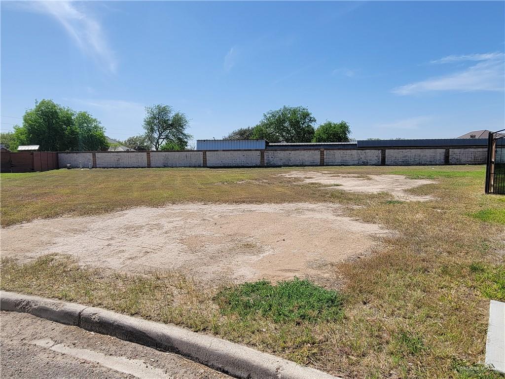 3824 E Roosevelt Avenue