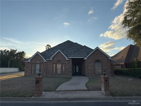 Homes For Sale - 5903 N 1st Lane<br/> McAllen, TX 78504