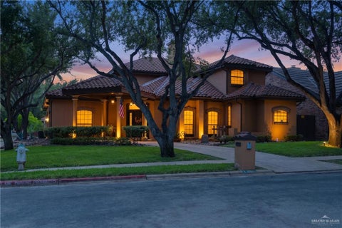 Homes For Sale - 301 Cardinal Avenue<br/> McAllen, TX 78504