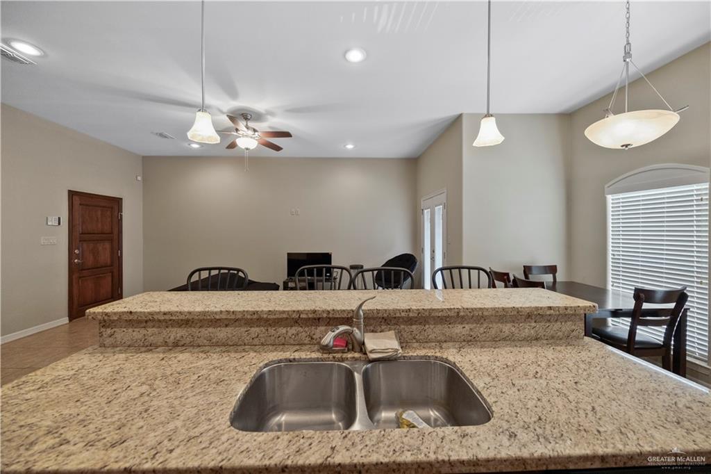 2715 Mimosa Street #9, Mission, Texas image 9