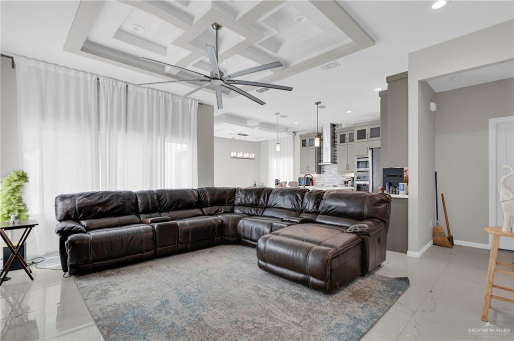 2000 Providence Avenue, McAllen, Texas image 2