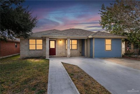 Photo of 653 W Main Avenue, Raymondville, TX 78580 (MLS # 494167)