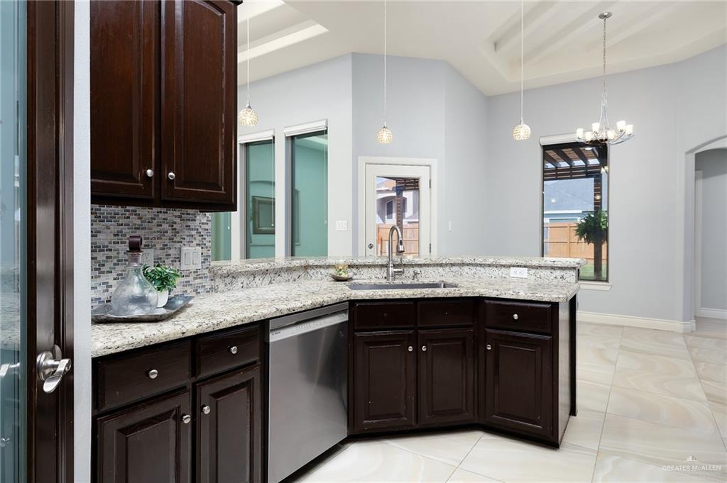 5105 August Court, Edinburg, Texas image 11
