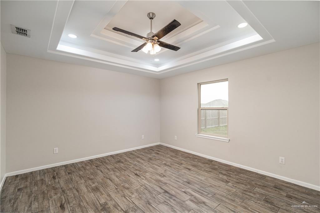 10733 N Sugar Bear Drive, Edinburg, Texas image 9
